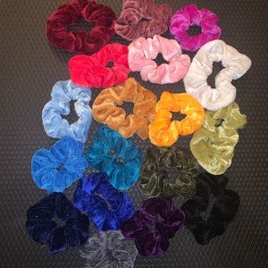 Scrunchie pack of (18-everything in the picture)